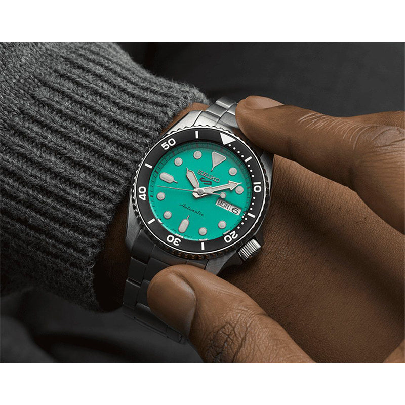 SEIKO SEIKO 5 SPORTS